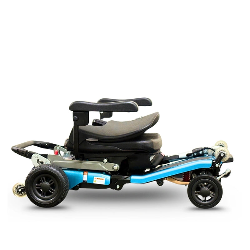 FreeRider Luggie Super Plus 4 mobility scooter – lifestyle view, outdoors