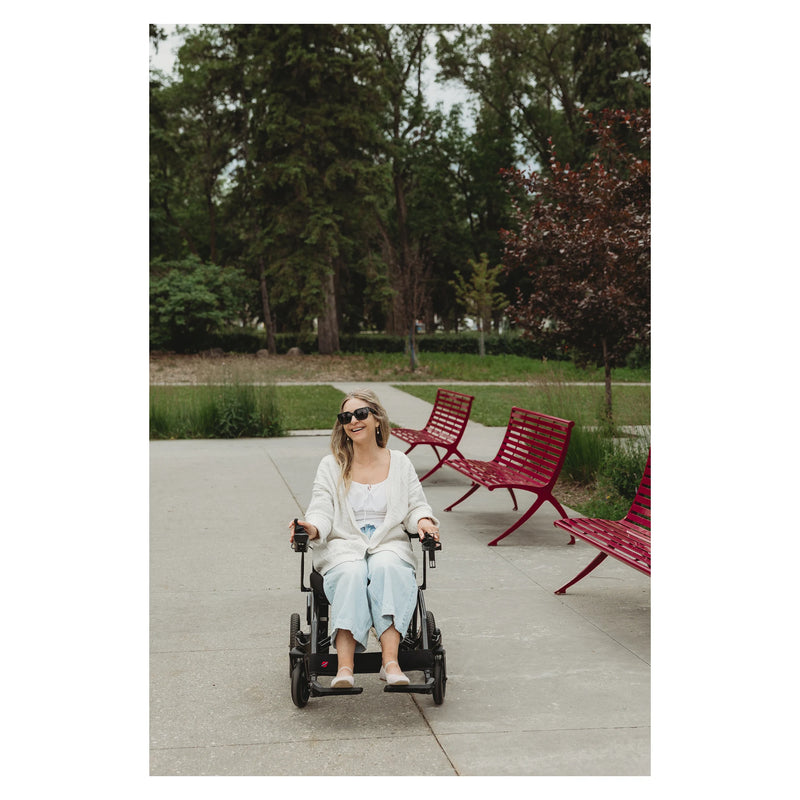 Travel Buggy AEROLUX 2 Comfort power wheelchair – lifestyle